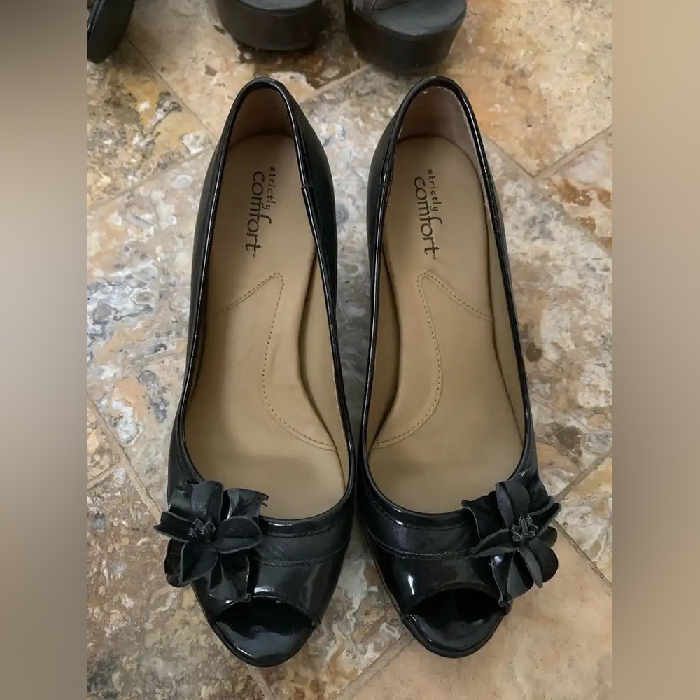 Peep toe, black, heels